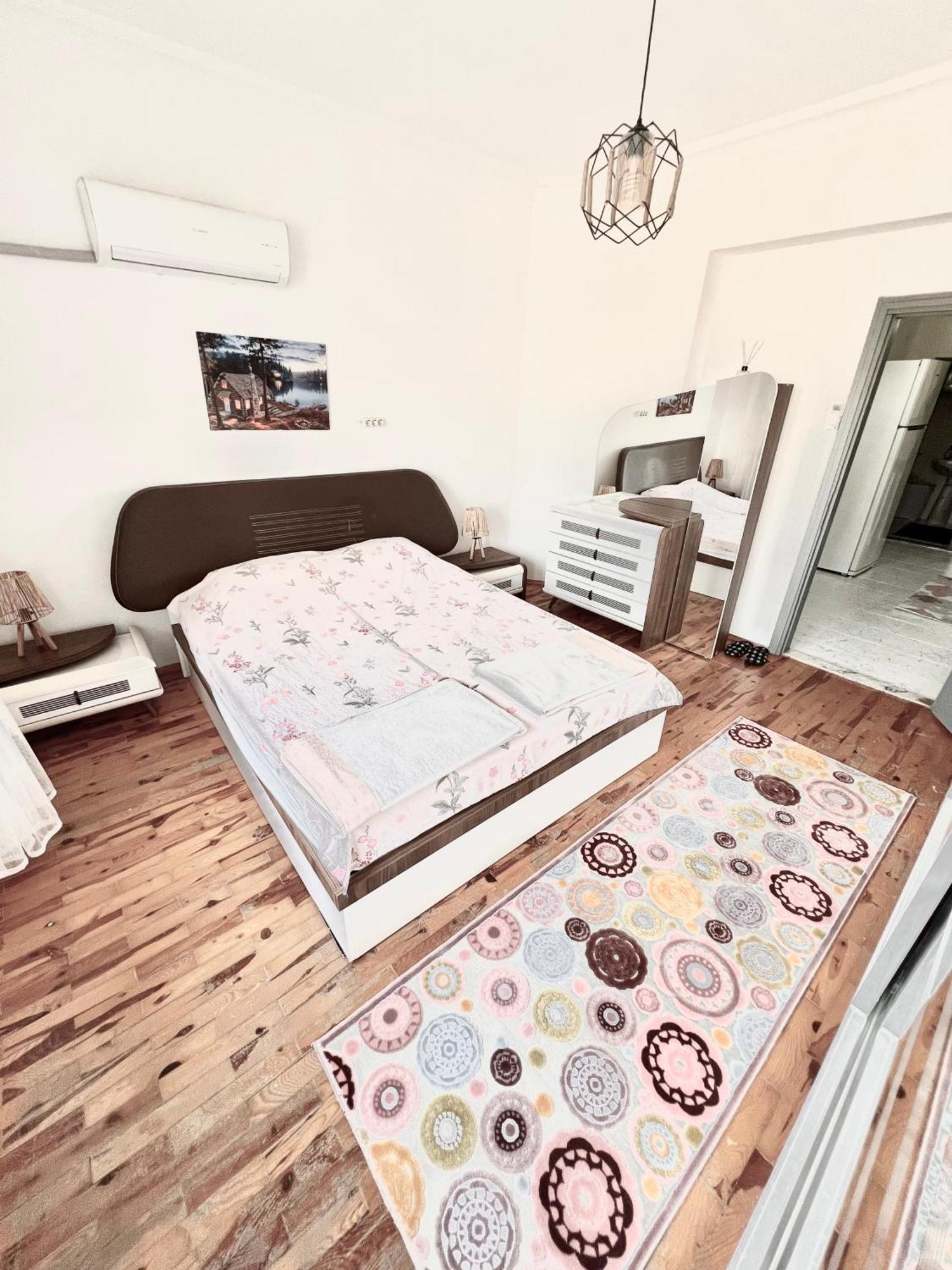 Konyaalti 600 Metre Uzaklikta 2+1 Apartment *